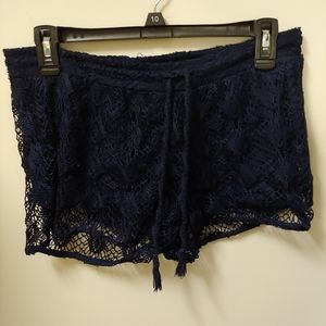 Lace Navy shorts